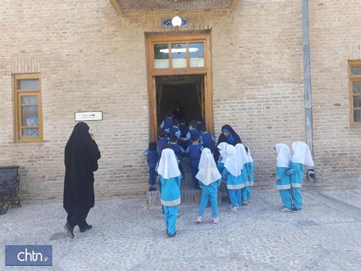 بازدید بچه ها بجنوردی از مجموعه فرهنگی تاریخی مفخم