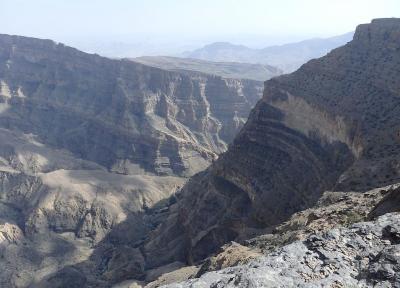لذت کوه نوردی در زیبا ترین کوه های عمان