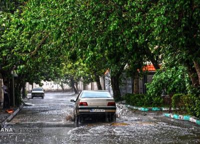محورهای مواصلاتی 15 استان کشور برفی و بارانی است