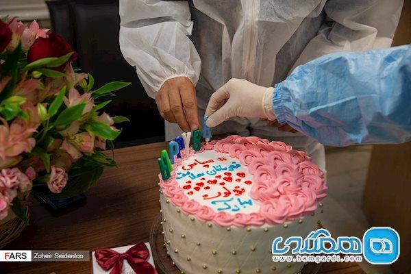 جشن تولد قهرمانان سلامت در بیمارستان تصاویر جشن تولد قهرمانان سلامت در بیمارستان