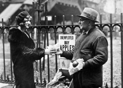 گالری عکس: دستفروشان سیب در نیویورک در عصر رکود بزرگ: هر سیب 5 سنت!