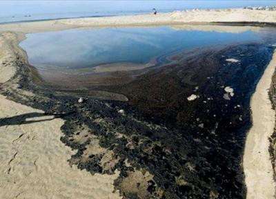 نشت نفتی بزرگ ساحل هانتینگتون کالیفرنیا را آلوده کرد