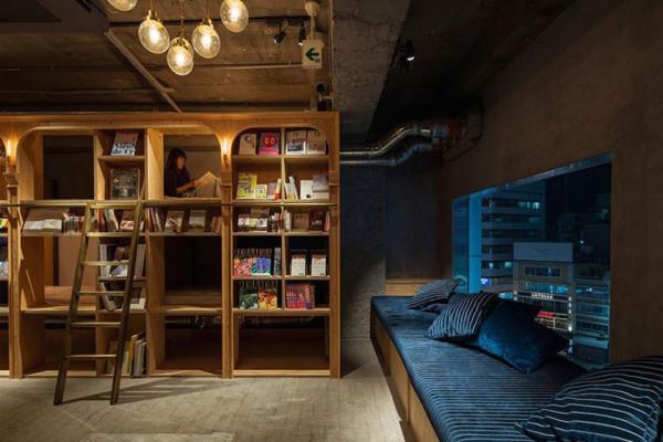 هتل کتاب و تخت توکیو: تجربه ای منحصربه فرد برای عاشقان کتاب