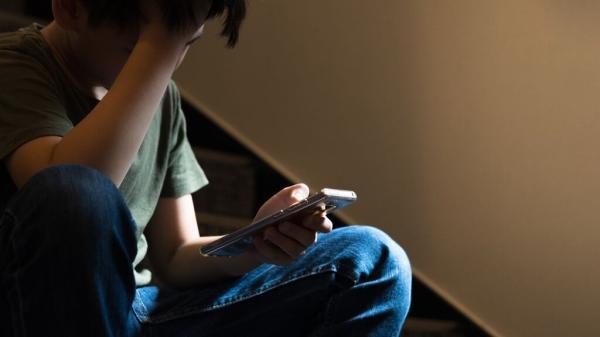 استفاده مداوم رسانه های اجتماعی ممکن است بر مغز نوجوانان اثر بگذارد