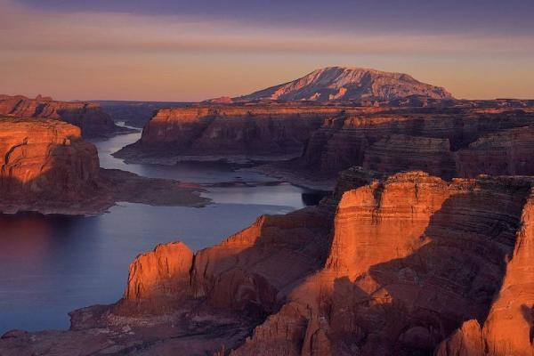 با تور مجازی از دریاچه پاول در آمریکا دیدن کنید